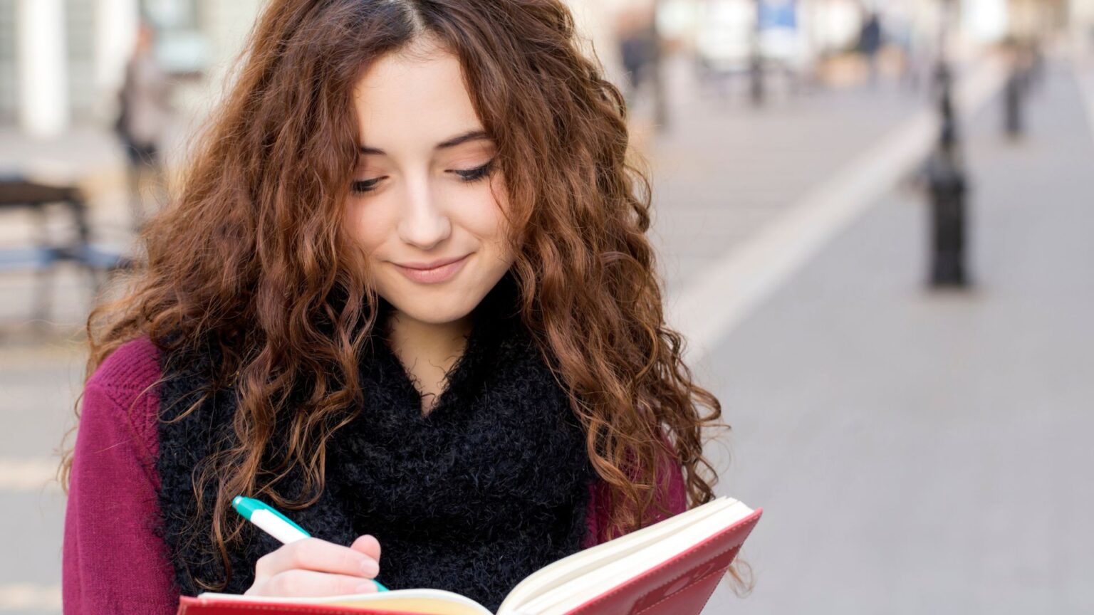 Cover image for the article ‘From One Town to the World: How to Write Universally’.